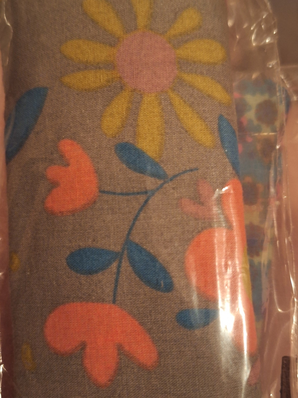 Natural Life Discontinued Mix & Match Bedding Bundle - Fitted Sheet + 4 Pillowca - Picture 5 of 6